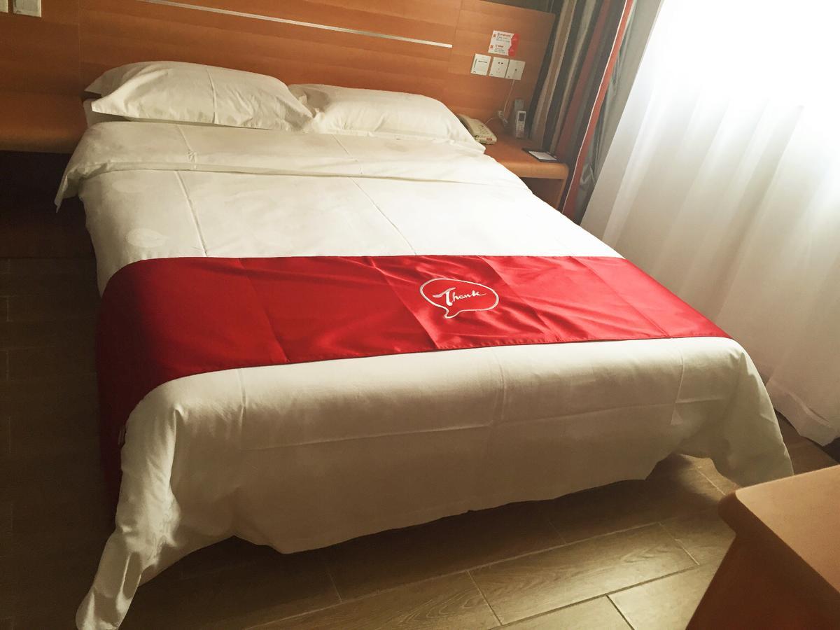Thank Inn Chain Hotel Guangdong Shenzhen Baoan International Airport Exterior foto